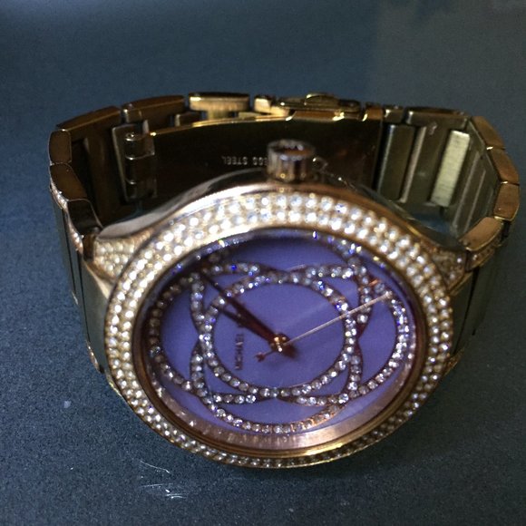 Michael Kors Women's Kerry Rose Gold Tone Watch - Picture 2 of 5